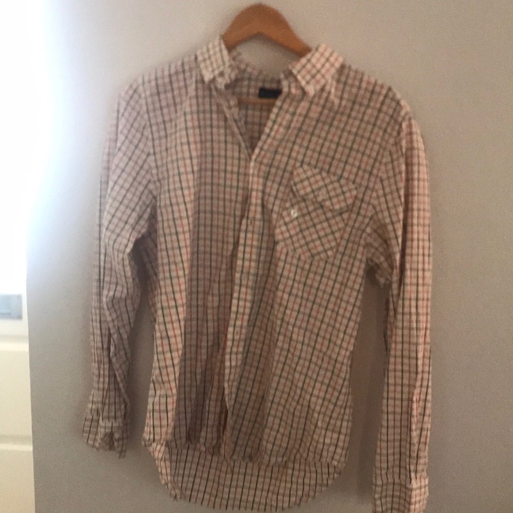 Business casual dress shirt